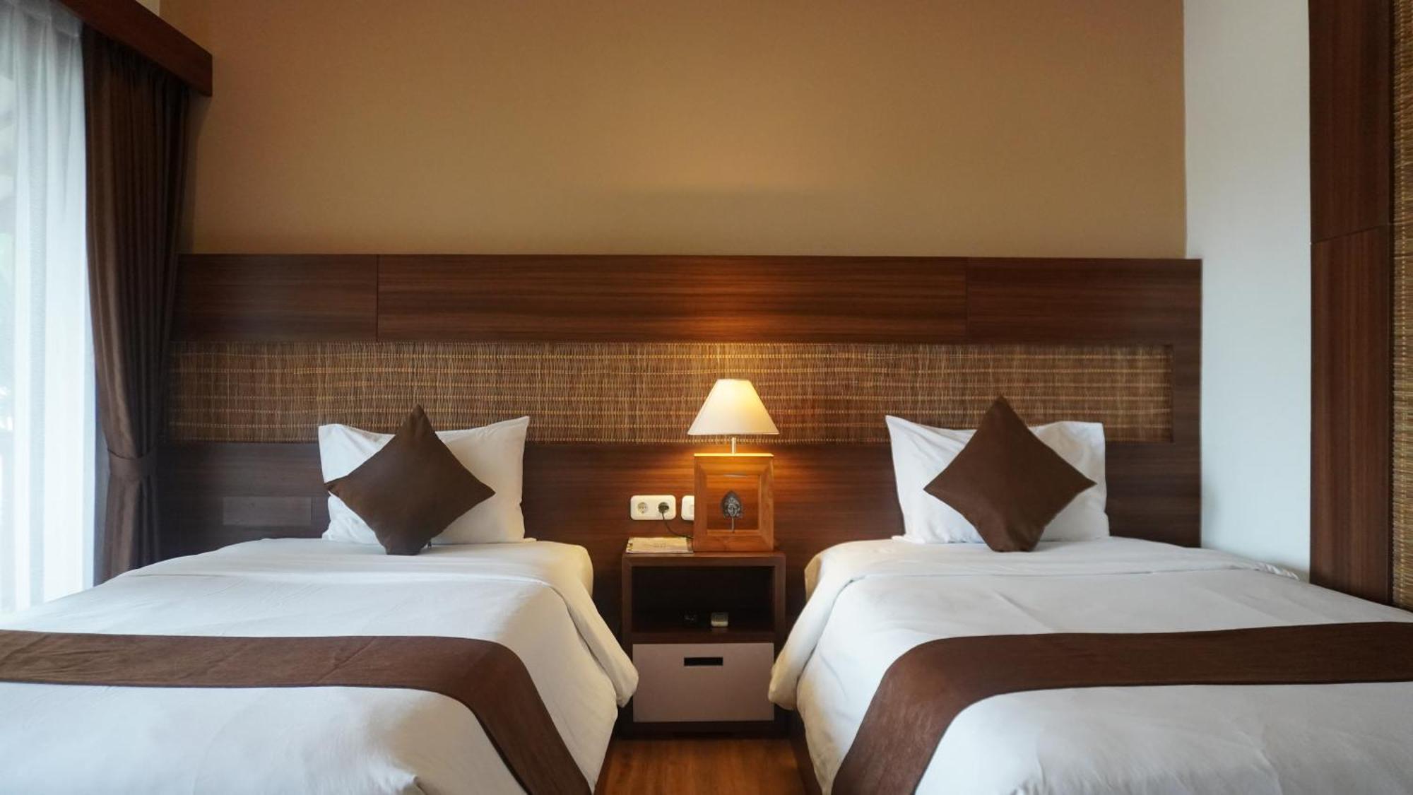 Ratan Uluwatu Hotel And Villas Exterior foto